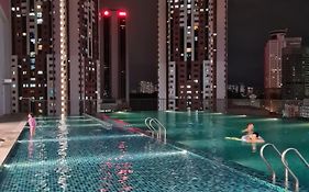 Chambers Suites Klcc By Moonlight